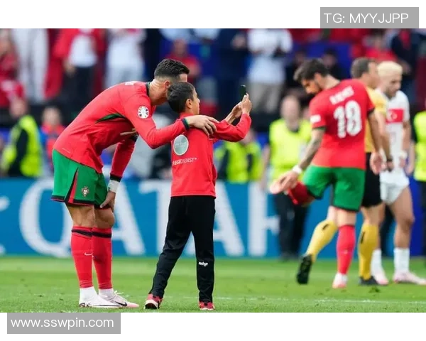 足球明星精彩瞬间集锦视频全览尽享球场魅力与激情时刻