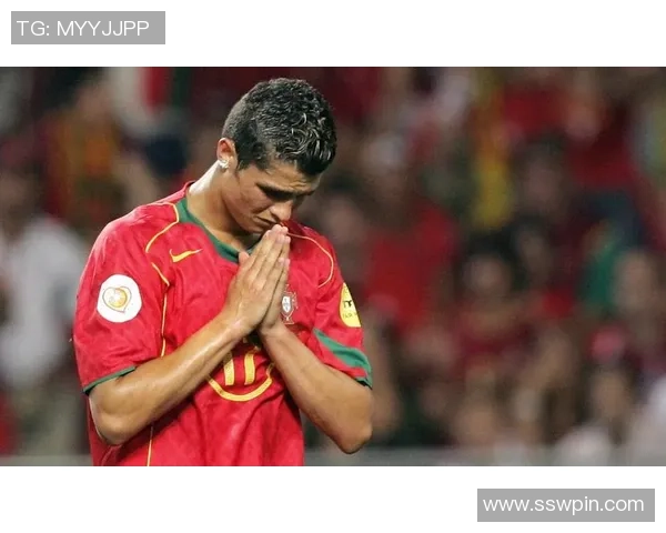 阿德的足球传奇旅程：从青涩少年到欧洲顶级明星的蜕变与荣耀